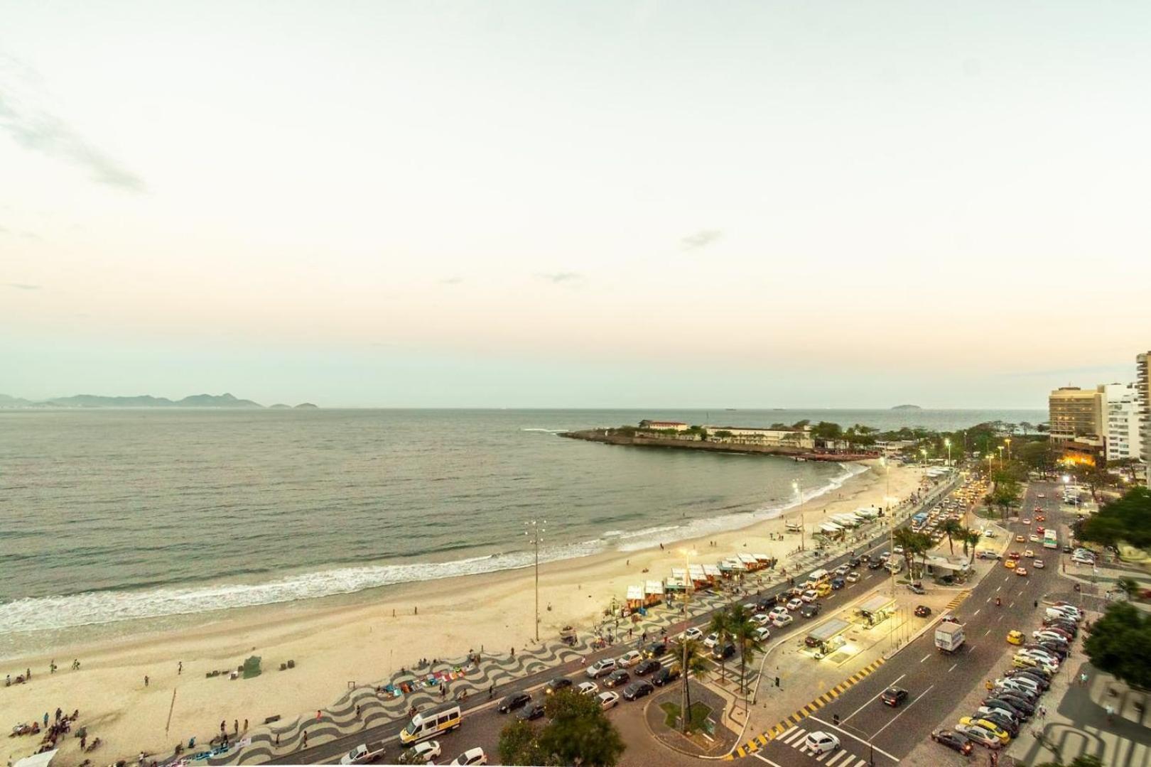 Apartamento Frente Mar Em Copacabana | A 3806/1203